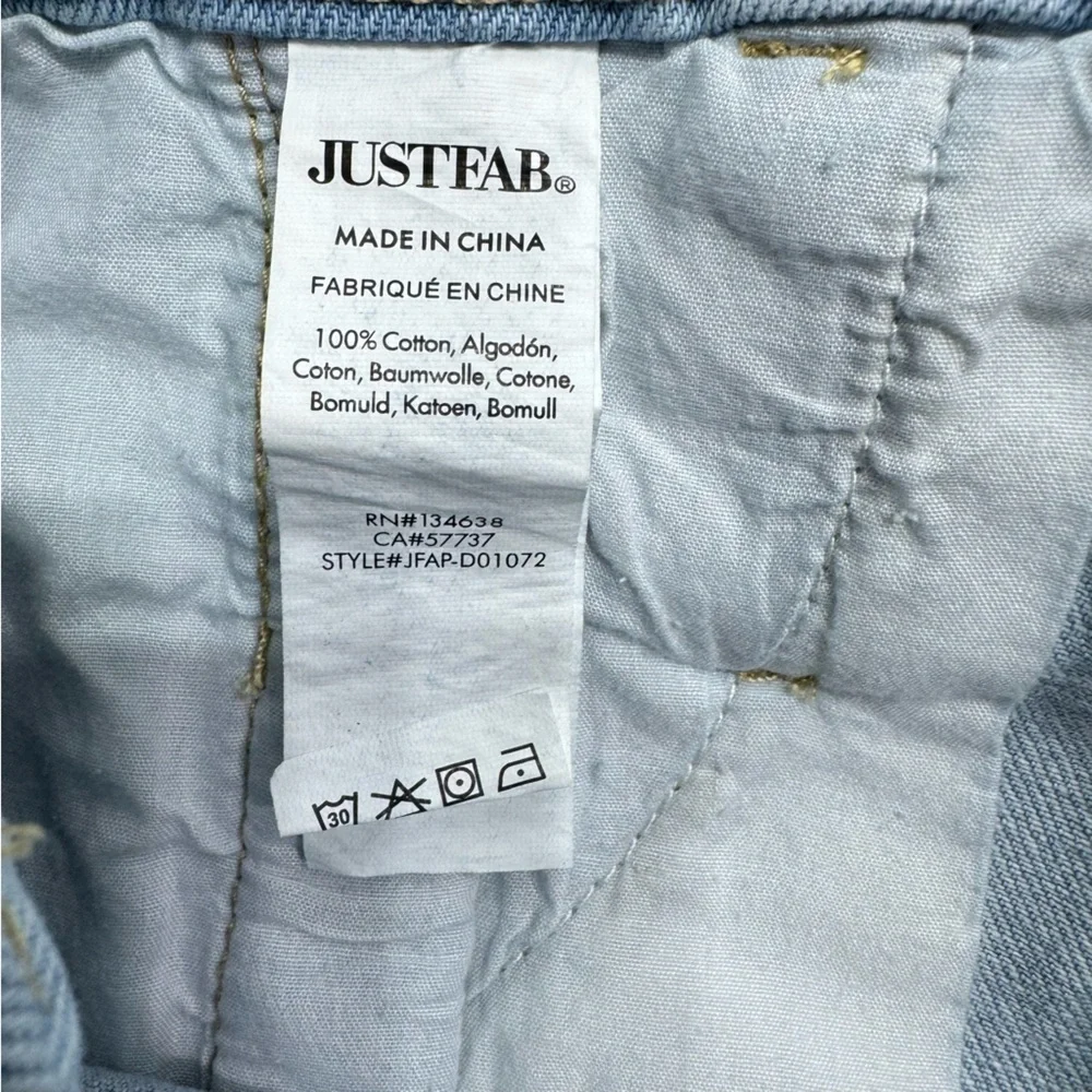 Light Wash Denim Belted High Rise Pleated Jean Shorts Just Fab Stranger Things